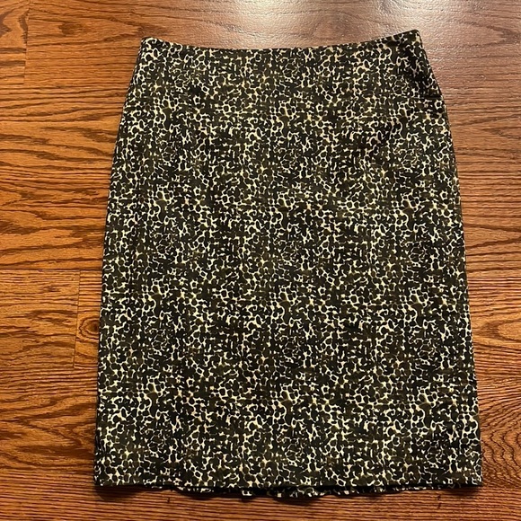ANN TAYLOR PENCIL STRETCH LINED SKIRT Size 4 - Picture 1 of 9